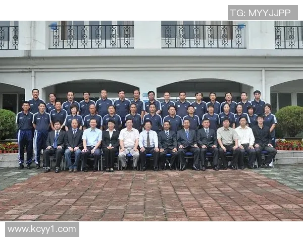 足球明星钟俊的辉煌职业生涯与成就简介 足球明星钟俊的辉煌职业生涯与成就简介